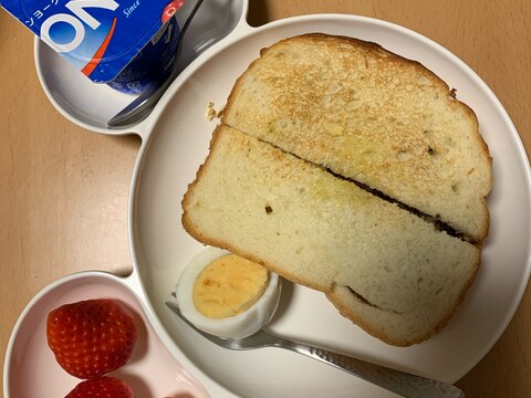 朝食プレート☆チキンカツとゆで卵のホットサンド